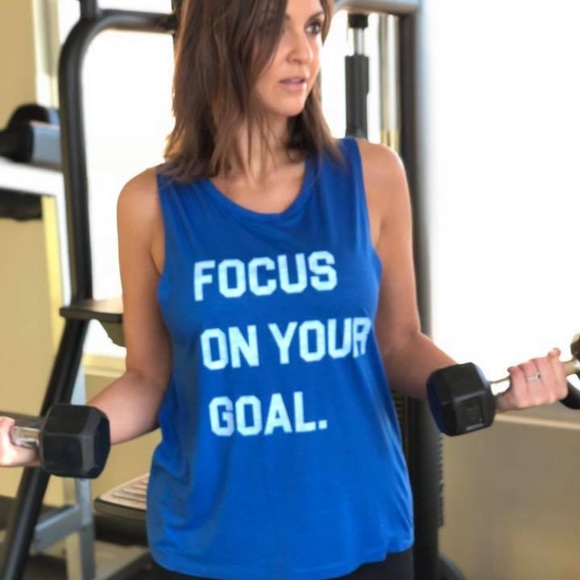 ❗️Last 1! LARGE Focus on your goal workout tank - Picture 2 of 3